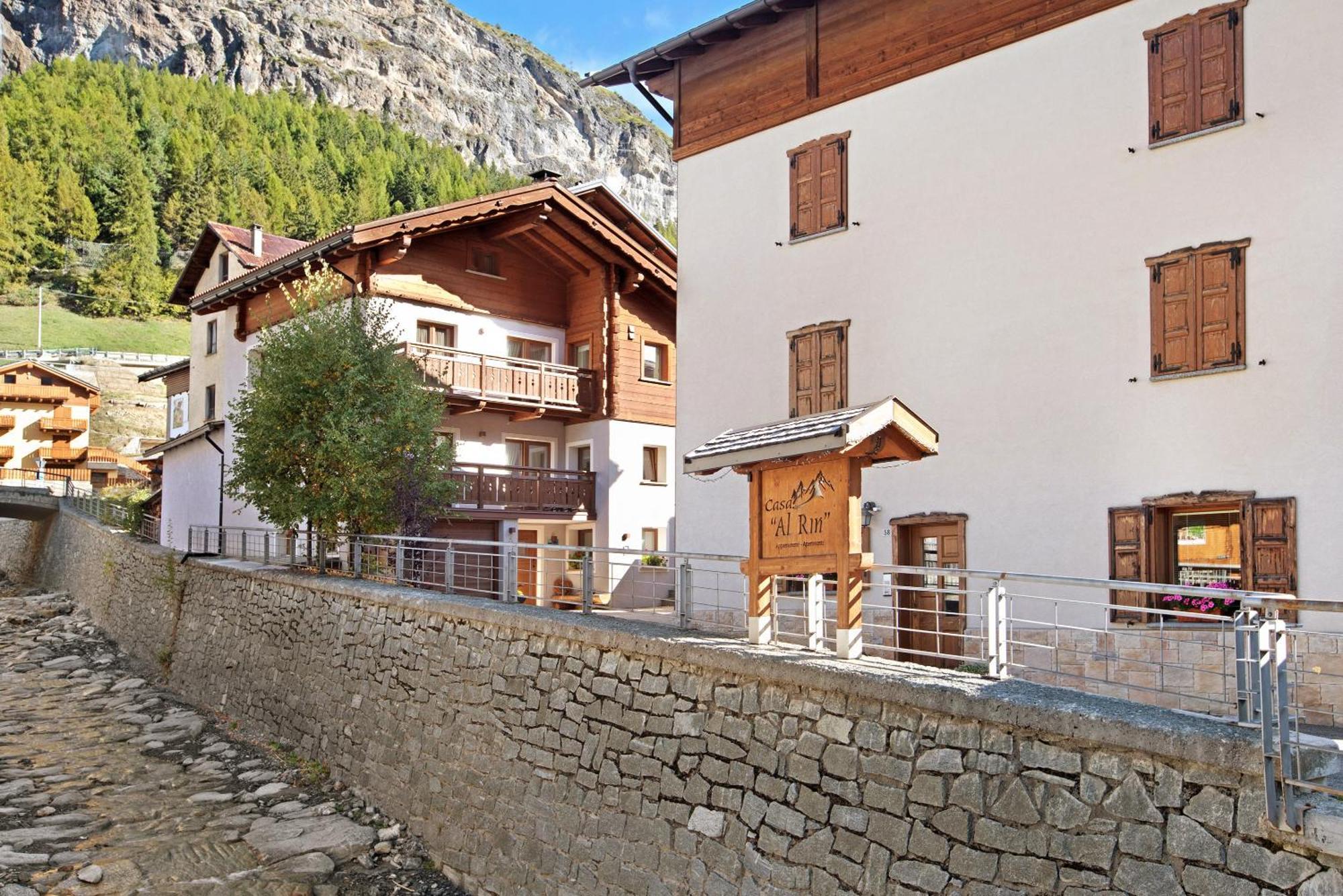Casa Al Rin Ski Bike And Wellness Isolaccia Eksteriør billede